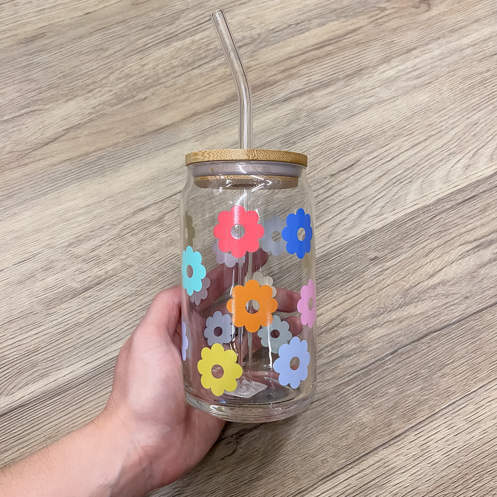 Daisy Print Can Glass with Lid & Straw - Lyla's: Clothing, Decor & More - Plano Boutique