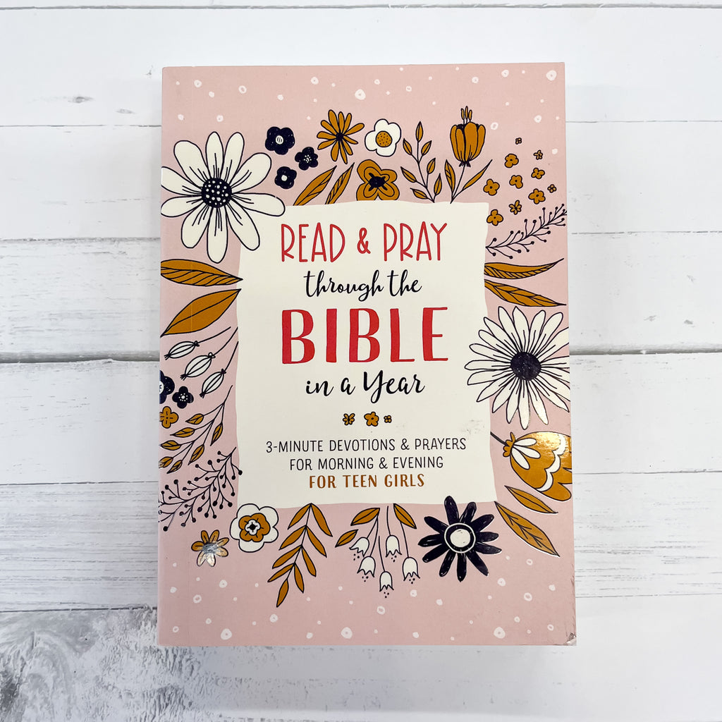 Read and Pray through the Bible in a Year (teen girl) - Lyla's: Clothing, Decor & More - Plano Boutique