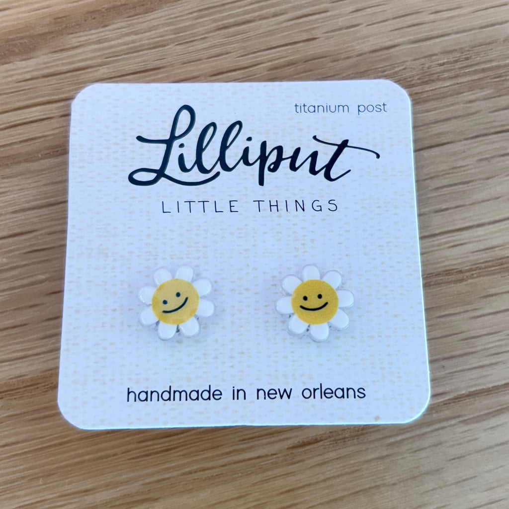 Happy Daisy Earrings - Lyla's: Clothing, Decor & More - Plano Boutique
