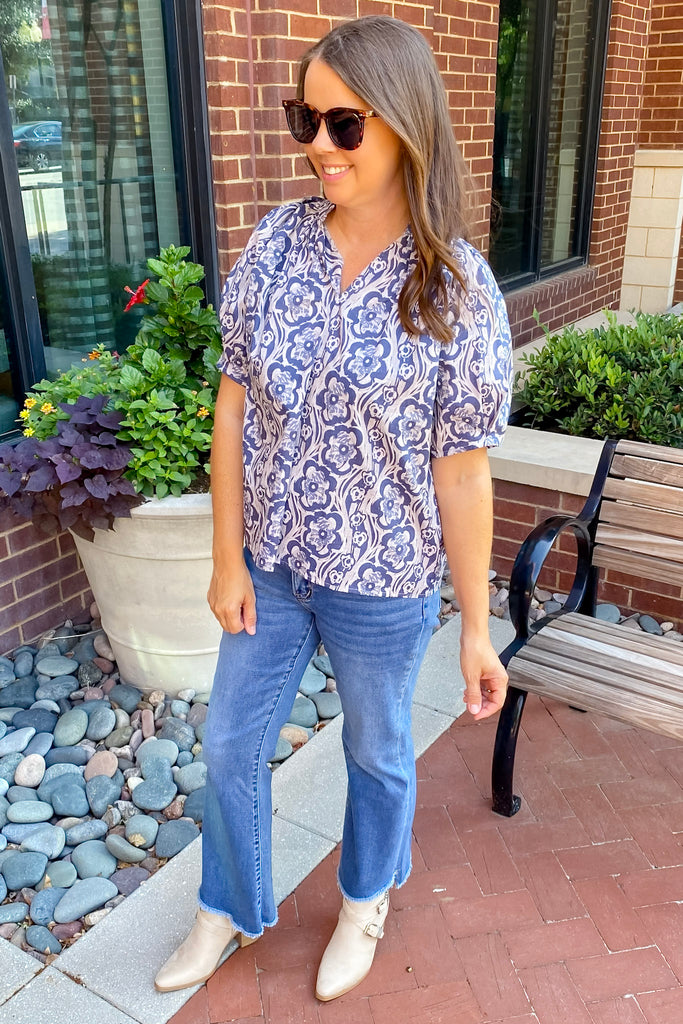 Here I Am Printed Navy Top - Lyla's: Clothing, Decor & More - Plano Boutique
