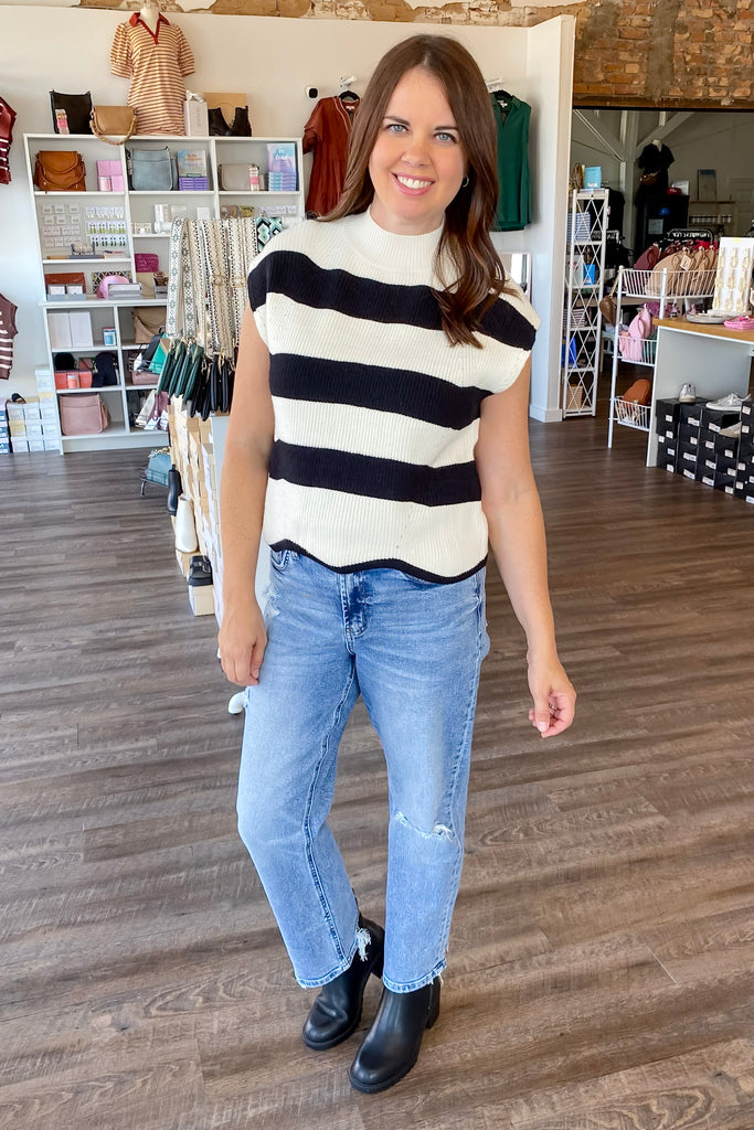 All the Way Black and White Top - Lyla's: Clothing, Decor & More - Plano Boutique
