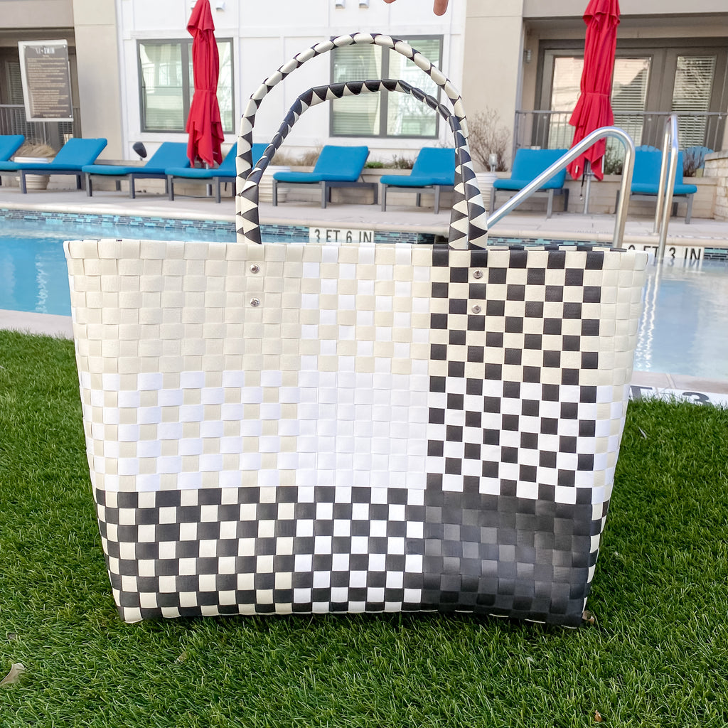 Heather Woven Beach Tote in White/Shell/Black - Lyla's: Clothing, Decor & More - Plano Boutique