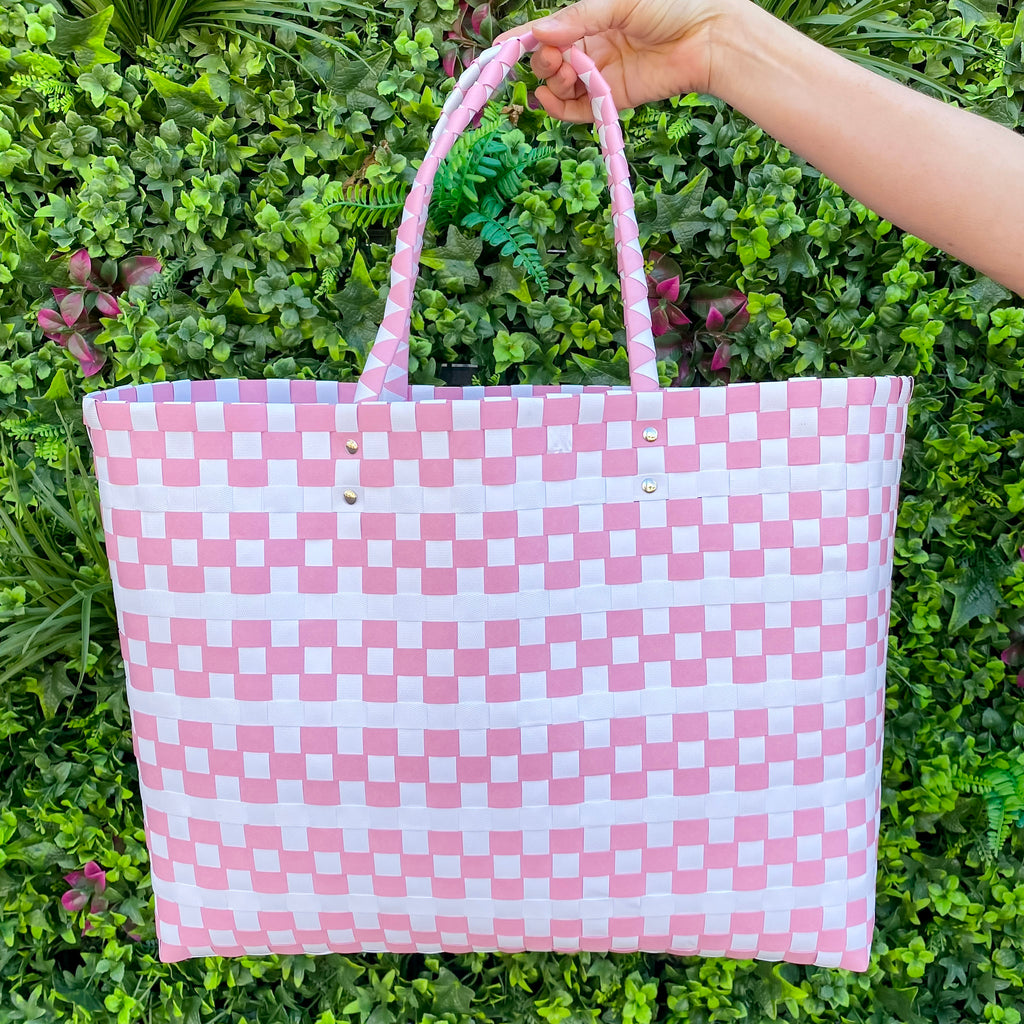 Molly Woven Beach Tote in Pink and White - Lyla's: Clothing, Decor & More - Plano Boutique