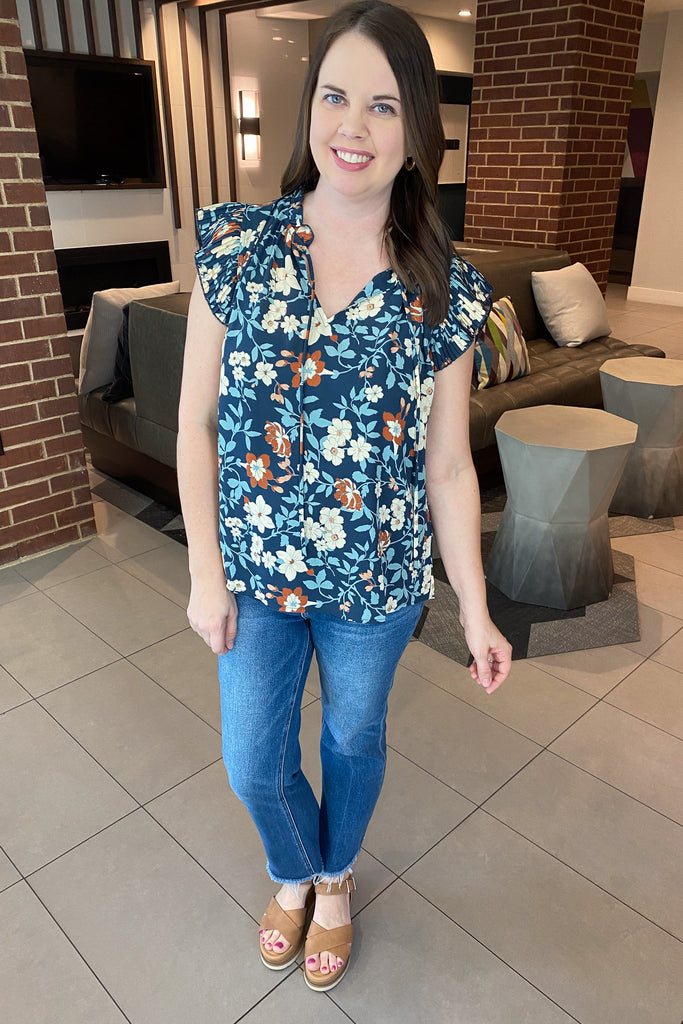 Turn Around Pleat Sleeve Floral Print Navy Top - Lyla's: Clothing, Decor & More - Plano Boutique