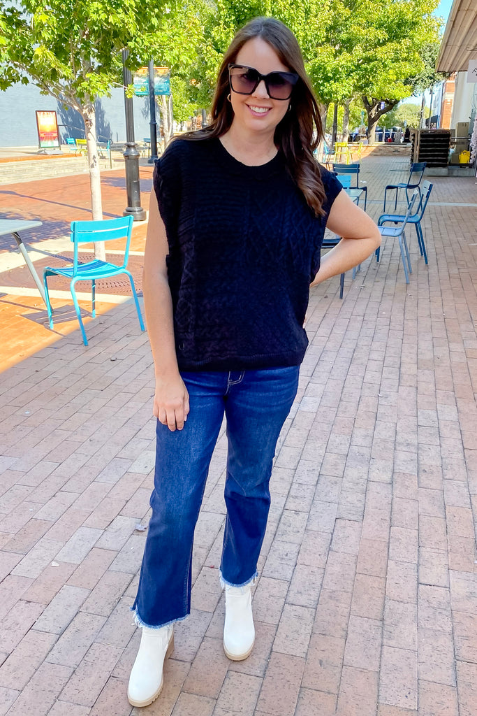 Black Textured Sweater Vest - Lyla's: Clothing, Decor & More - Plano Boutique