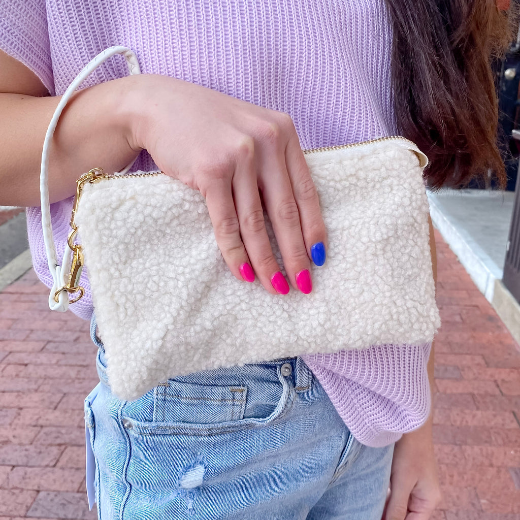 Jen & Co Riley Sherpa Crossbody Handbag - Off White - Lyla's: Clothing, Decor & More - Plano Boutique