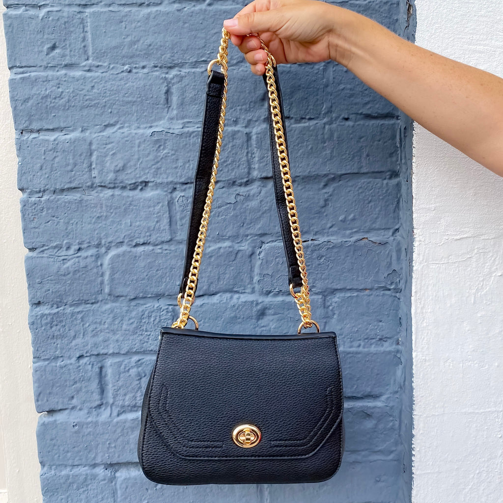 Jen & Co Lottie Twist Lock Crossbody Bag w/ Chain Strap in Black - Lyla's: Clothing, Decor & More - Plano Boutique